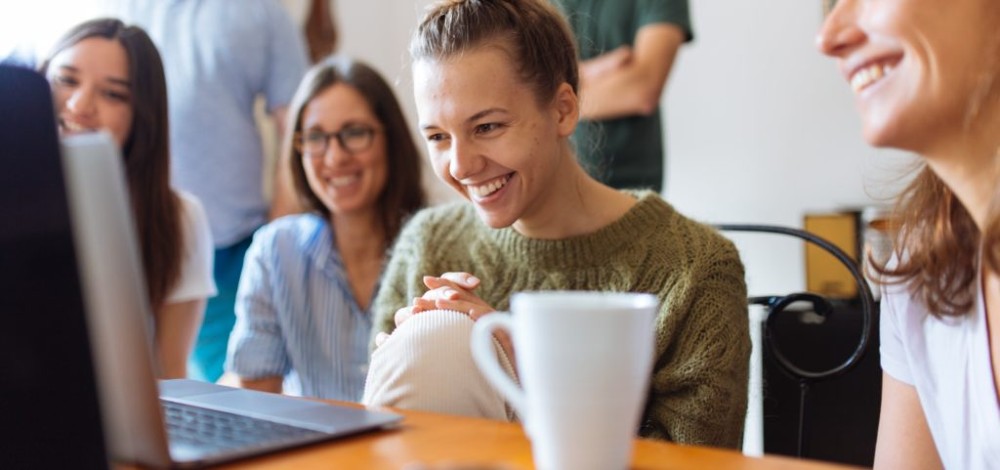 group-of-people-watching-gray-laptop-computer-1595387-e1587041472997-1024x481
